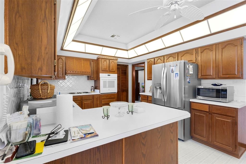 На продажу: $400,000 (3 спален, 2 ванн, 1911 Квадратных фут)