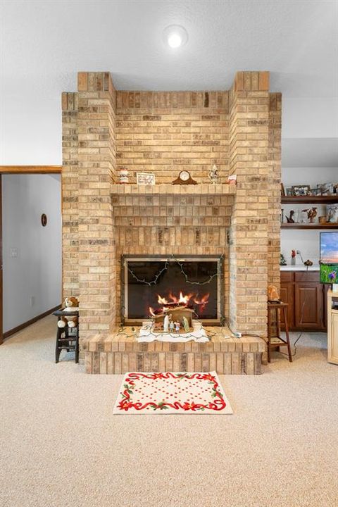 На продажу: $400,000 (3 спален, 2 ванн, 1911 Квадратных фут)