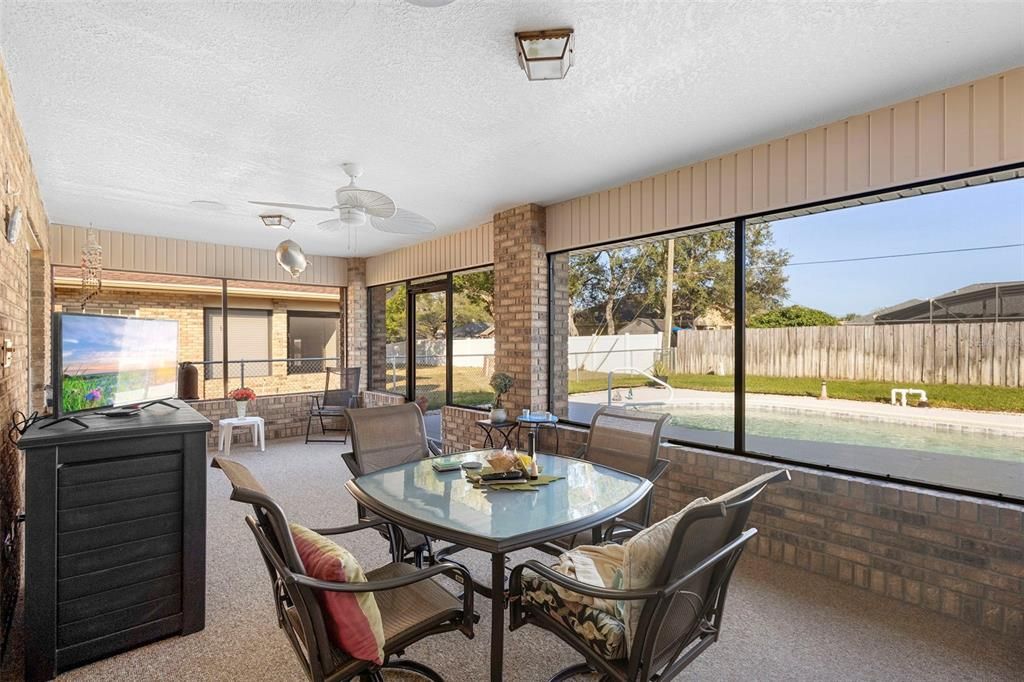 На продажу: $400,000 (3 спален, 2 ванн, 1911 Квадратных фут)