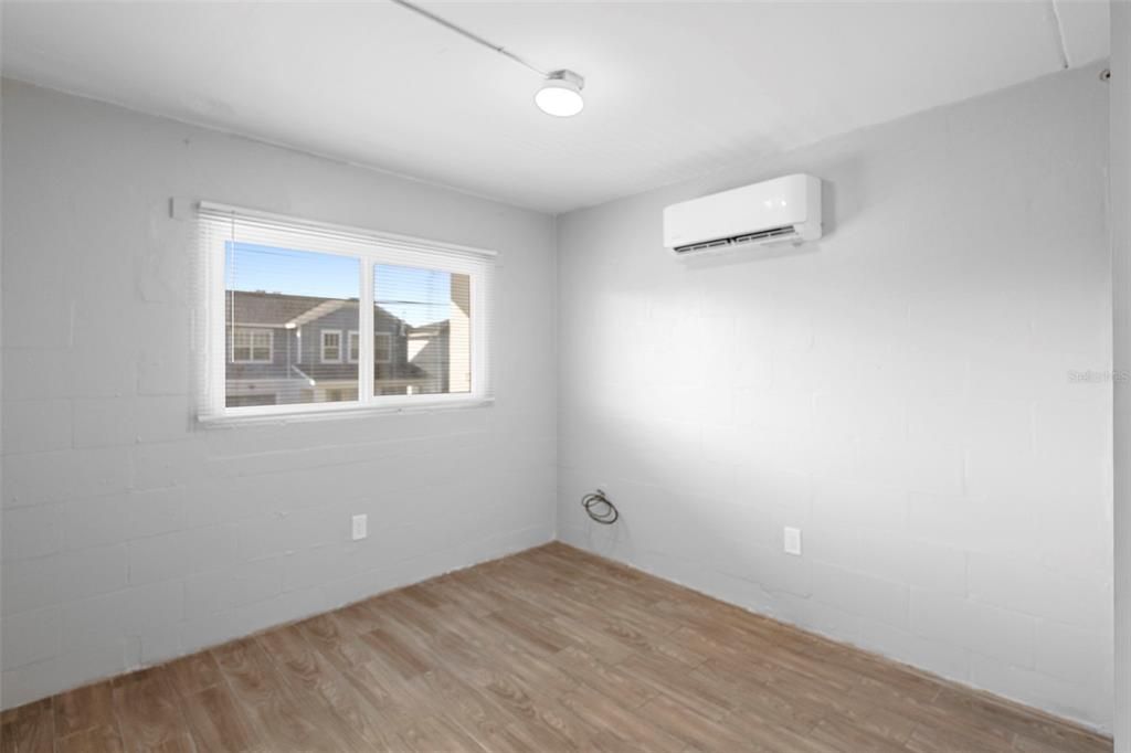 На продажу: $400,000 (3 спален, 2 ванн, 1911 Квадратных фут)