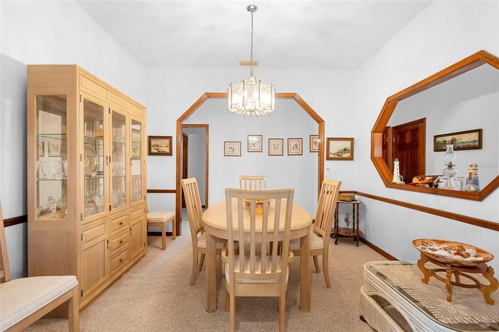 На продажу: $400,000 (3 спален, 2 ванн, 1911 Квадратных фут)