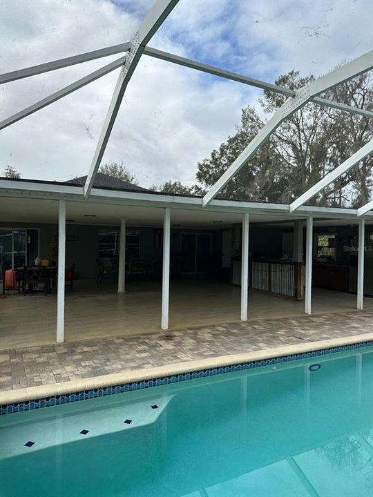 For Sale: $550,000 (3 beds, 3 baths, 2282 Square Feet)