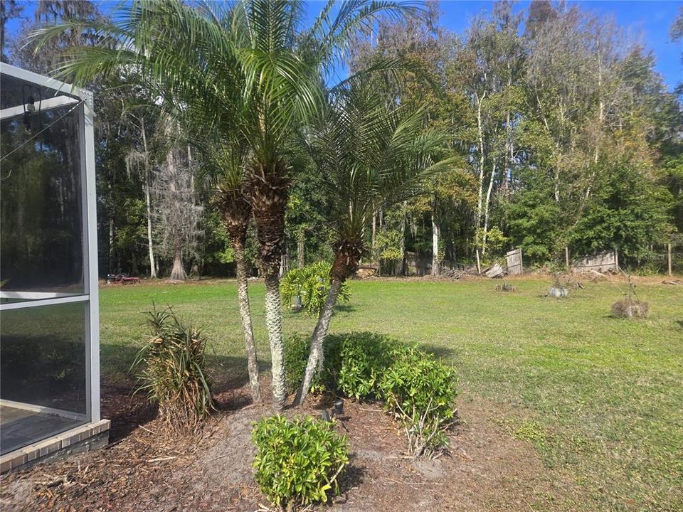 For Sale: $550,000 (3 beds, 3 baths, 2282 Square Feet)