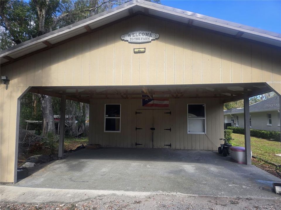 For Sale: $550,000 (3 beds, 3 baths, 2282 Square Feet)