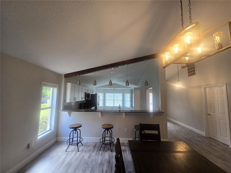 For Sale: $550,000 (3 beds, 3 baths, 2282 Square Feet)