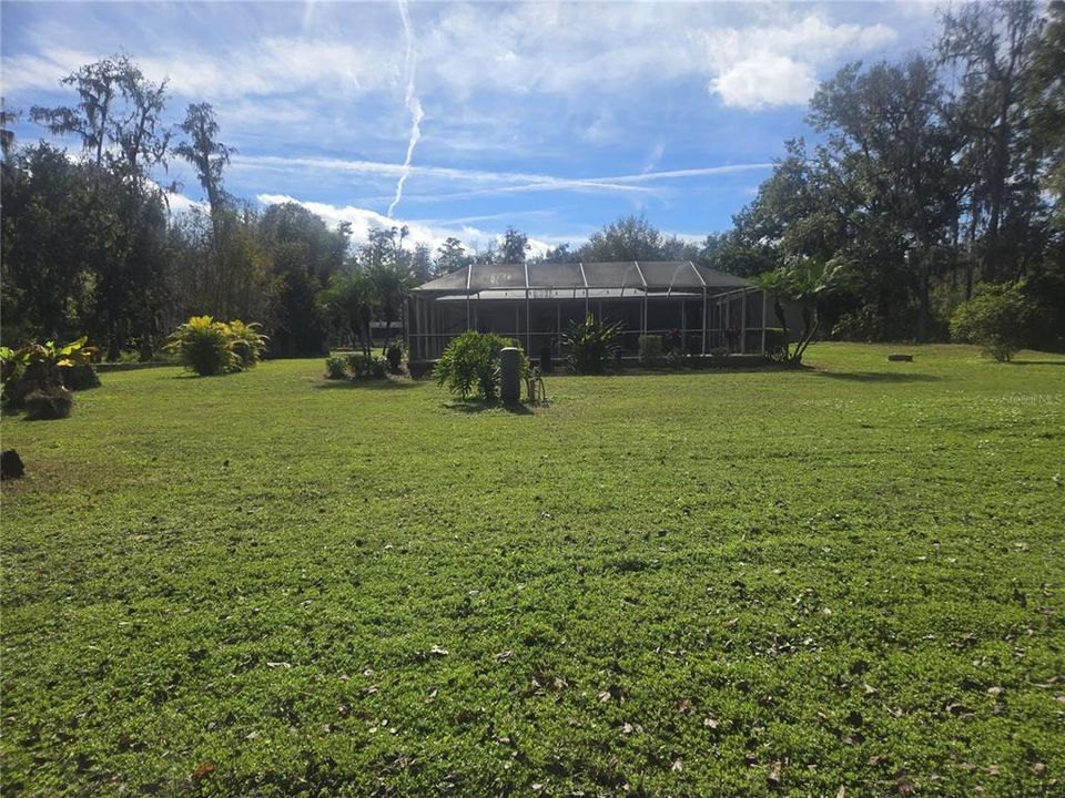 For Sale: $550,000 (3 beds, 3 baths, 2282 Square Feet)