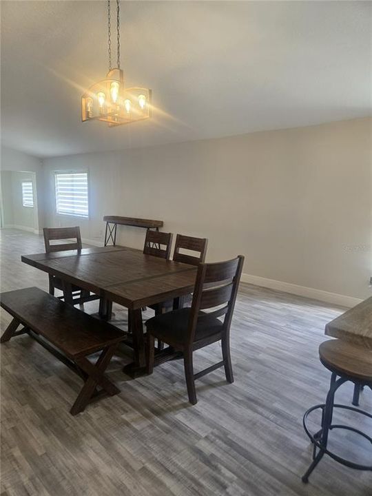 For Sale: $550,000 (3 beds, 3 baths, 2282 Square Feet)