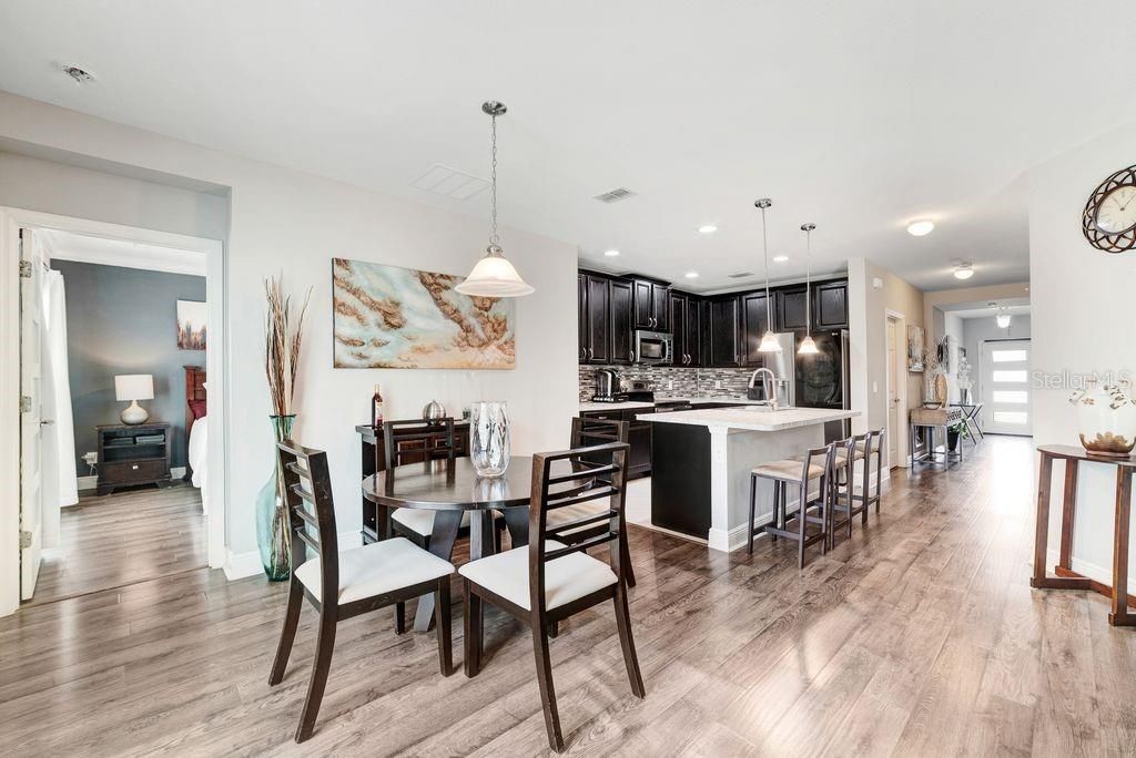 For Sale: $369,900 (3 beds, 2 baths, 1695 Square Feet)