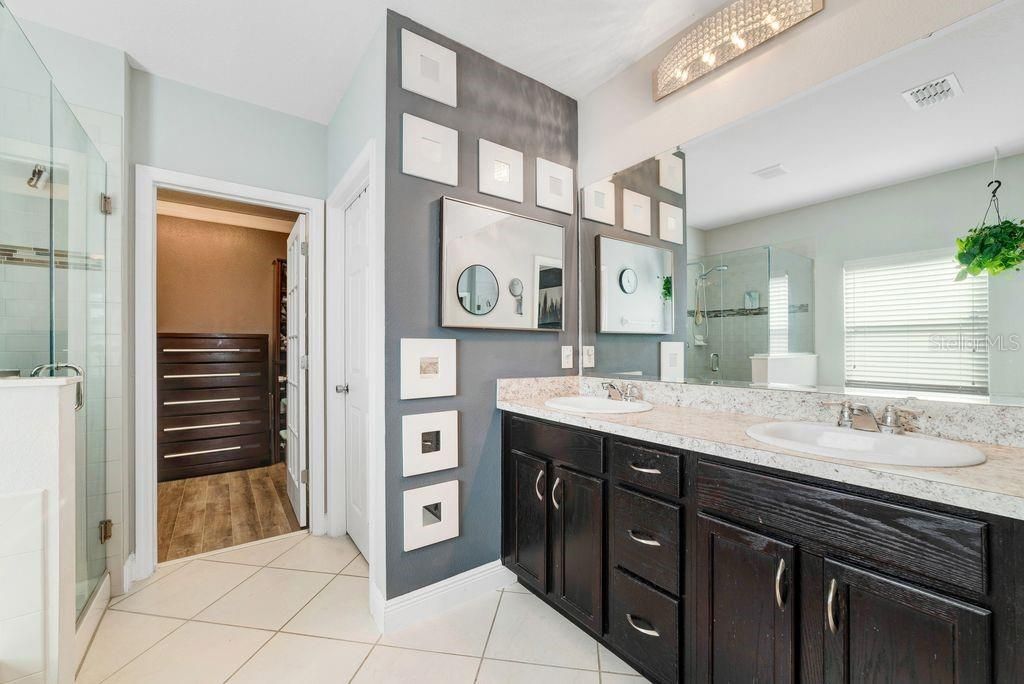 For Sale: $369,900 (3 beds, 2 baths, 1695 Square Feet)