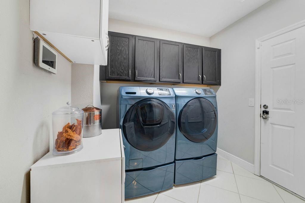 For Sale: $369,900 (3 beds, 2 baths, 1695 Square Feet)