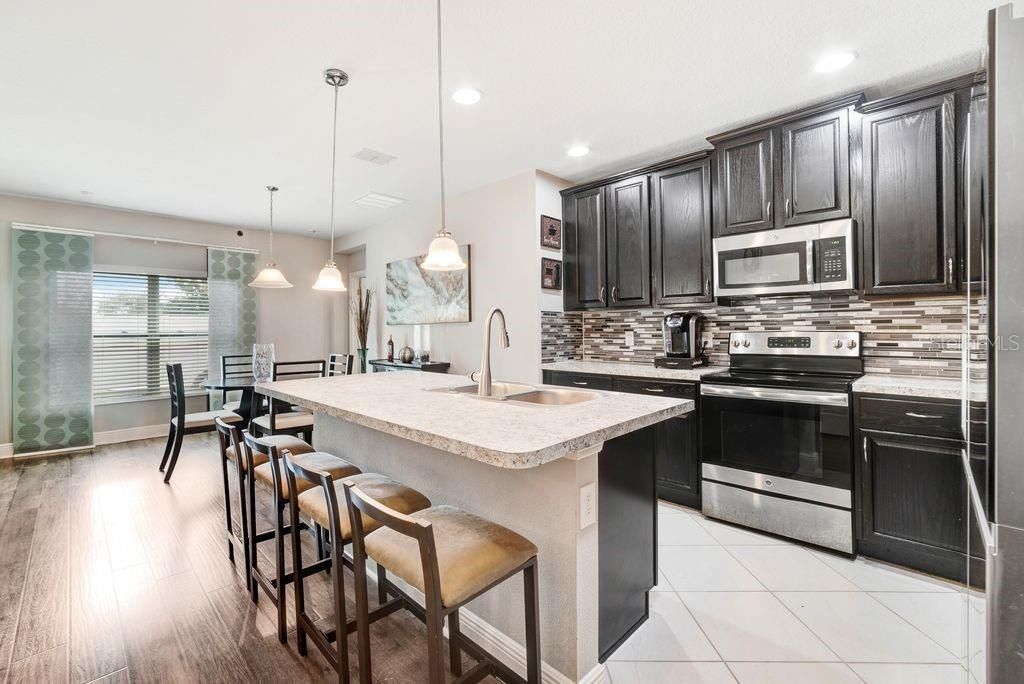 For Sale: $369,900 (3 beds, 2 baths, 1695 Square Feet)