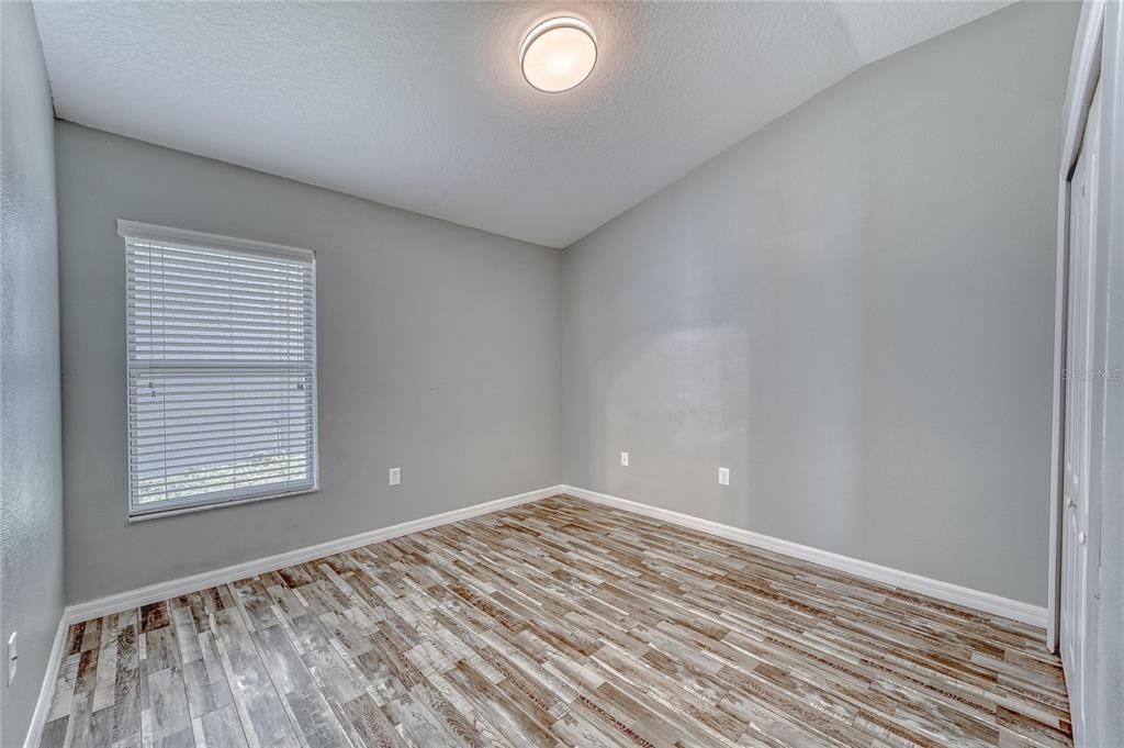 出租: $2,500 (4 贝兹, 2 浴室, 2070 平方英尺)