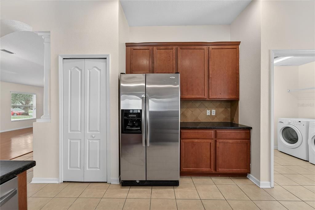 出租: $2,500 (4 贝兹, 2 浴室, 2070 平方英尺)