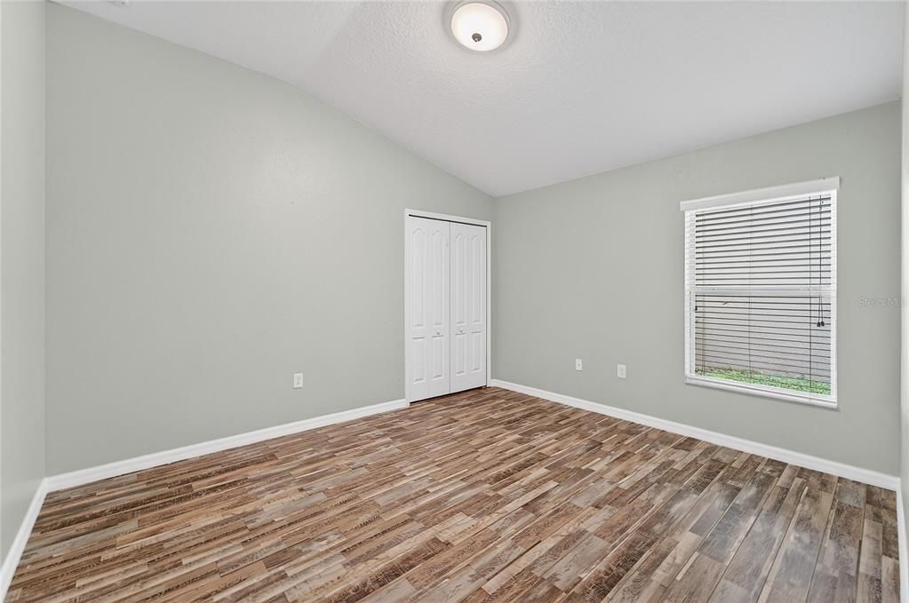 出租: $2,500 (4 贝兹, 2 浴室, 2070 平方英尺)