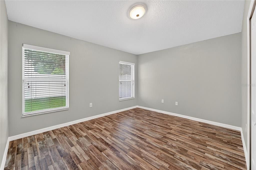 出租: $2,500 (4 贝兹, 2 浴室, 2070 平方英尺)