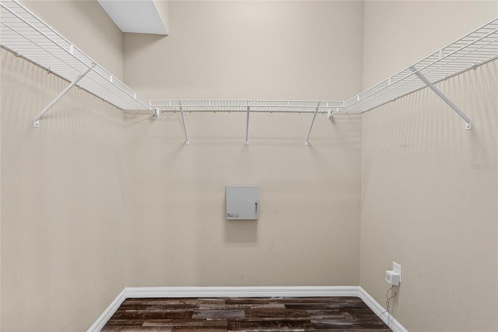 出租: $2,500 (4 贝兹, 2 浴室, 2070 平方英尺)