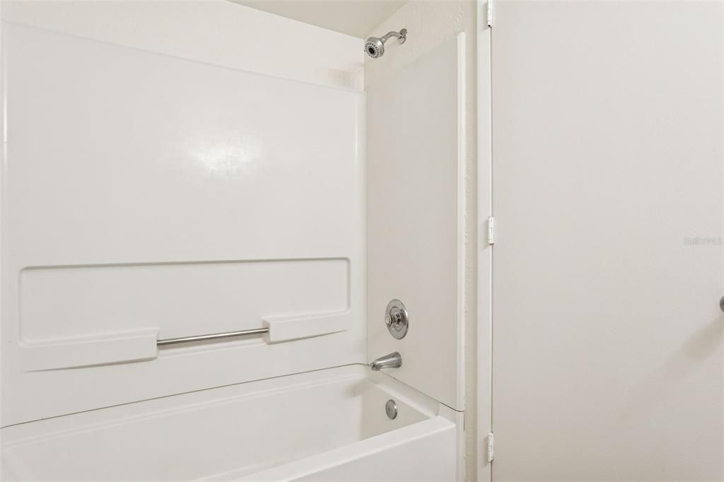 For Sale: $220,000 (2 beds, 2 baths, 920 Square Feet)