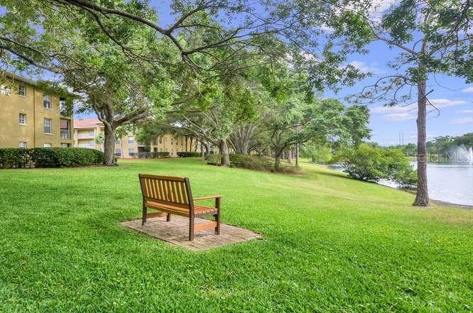 For Sale: $220,000 (2 beds, 2 baths, 920 Square Feet)