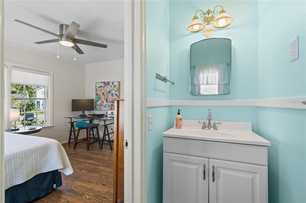 待售: $560,000 (2 贝兹, 2 浴室, 1145 平方英尺)