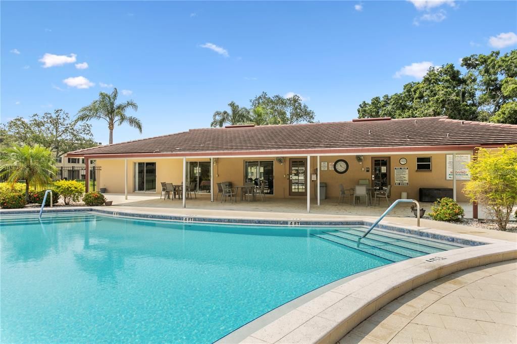 For Sale: $240,000 (2 beds, 2 baths, 1035 Square Feet)