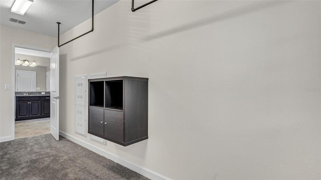 For Rent: $3,000 (4 beds, 2 baths, 2334 Square Feet)