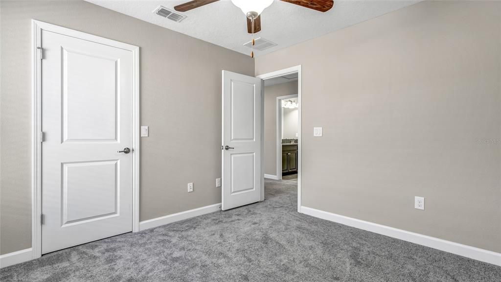 For Rent: $3,000 (4 beds, 2 baths, 2334 Square Feet)