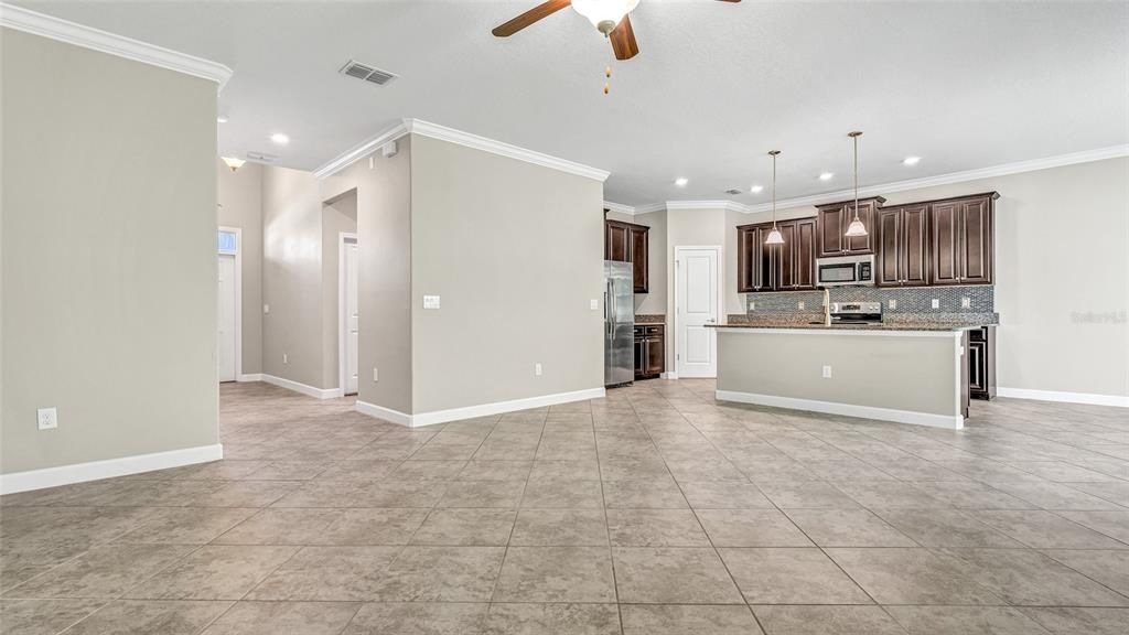 For Rent: $3,000 (4 beds, 2 baths, 2334 Square Feet)