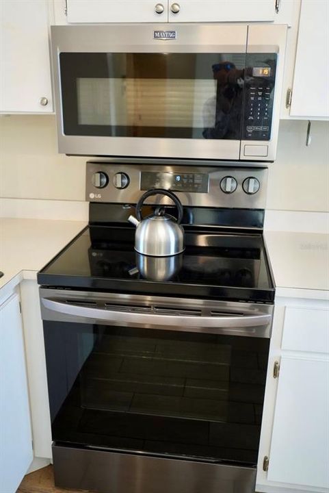 合同活跃: $129,900 (2 贝兹, 2 浴室, 1044 平方英尺)