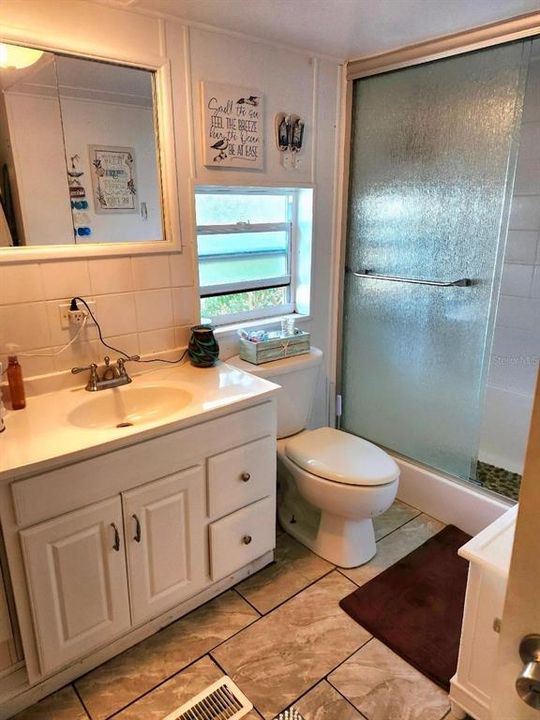 For Sale: $176,500 (2 beds, 2 baths, 820 Square Feet)