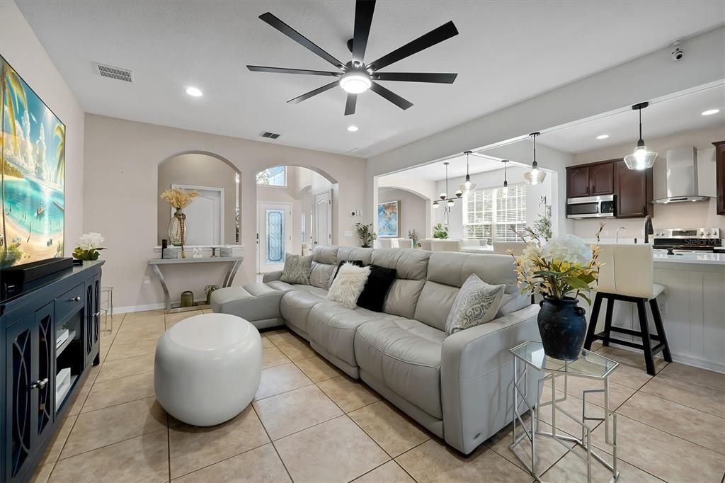 На продажу: $620,000 (5 спален, 4 ванн, 3119 Квадратных фут)