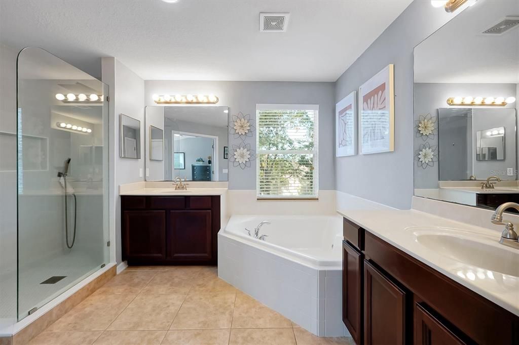 На продажу: $620,000 (5 спален, 4 ванн, 3119 Квадратных фут)