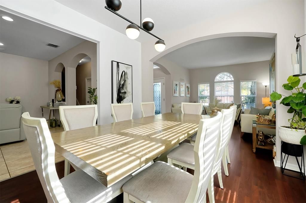 На продажу: $620,000 (5 спален, 4 ванн, 3119 Квадратных фут)