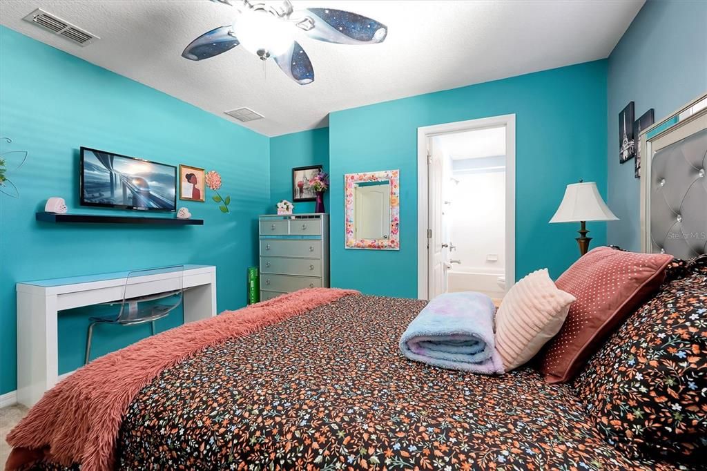 На продажу: $620,000 (5 спален, 4 ванн, 3119 Квадратных фут)