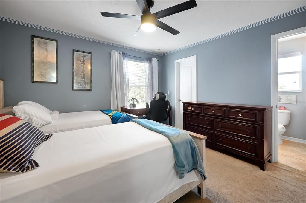 На продажу: $620,000 (5 спален, 4 ванн, 3119 Квадратных фут)