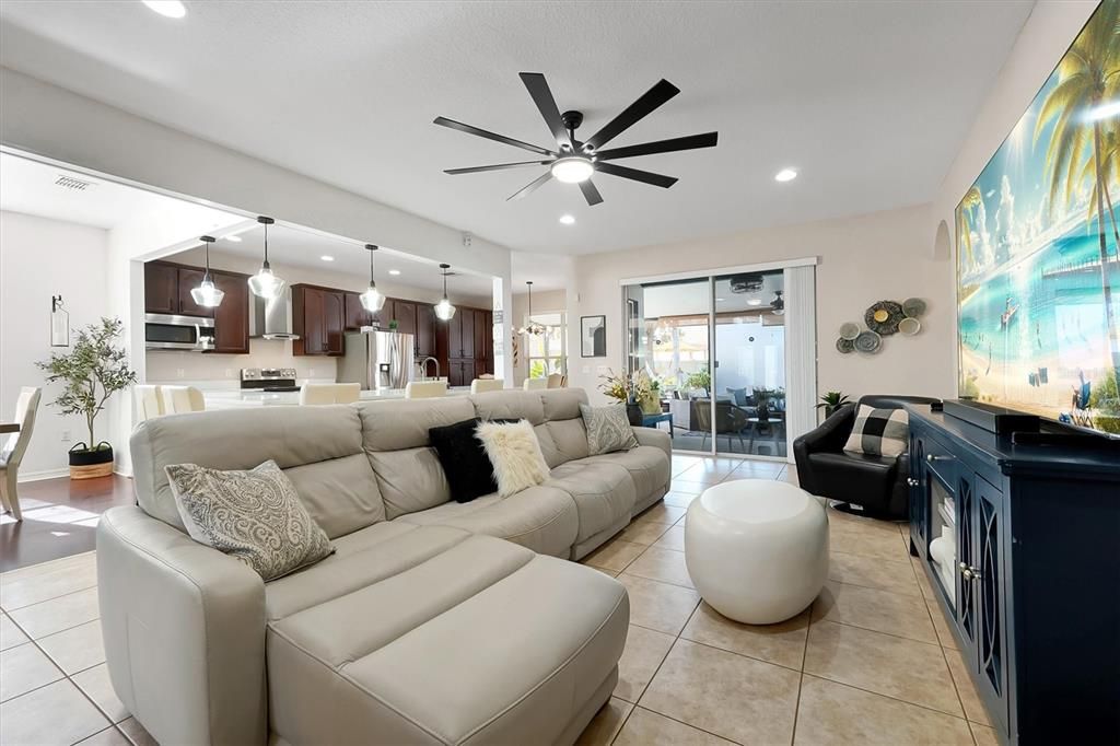 На продажу: $620,000 (5 спален, 4 ванн, 3119 Квадратных фут)