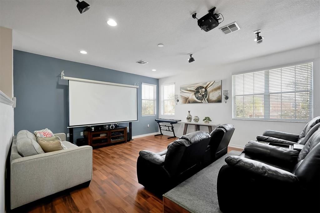 На продажу: $620,000 (5 спален, 4 ванн, 3119 Квадратных фут)