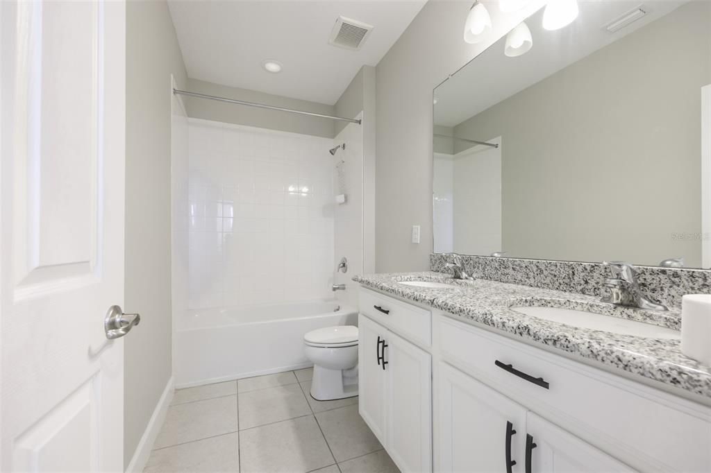 En Renta: $3,500 (4 camas, 3 baños, 2303 Pies cuadrados)