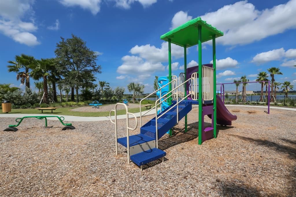 En Renta: $3,500 (4 camas, 3 baños, 2303 Pies cuadrados)