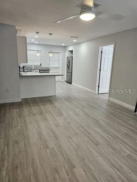 For Rent: $2,200 (3 beds, 2 baths, 1200 Square Feet)