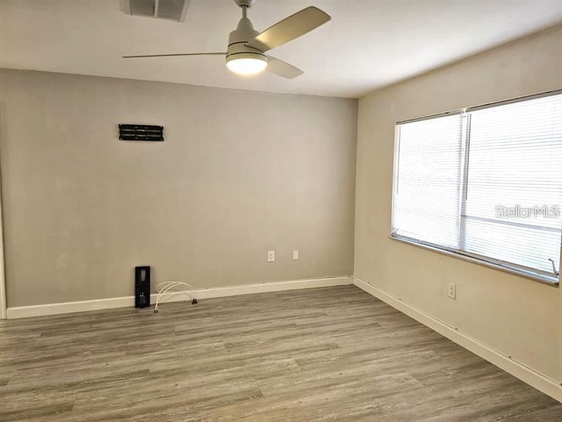 For Rent: $2,200 (3 beds, 2 baths, 1200 Square Feet)