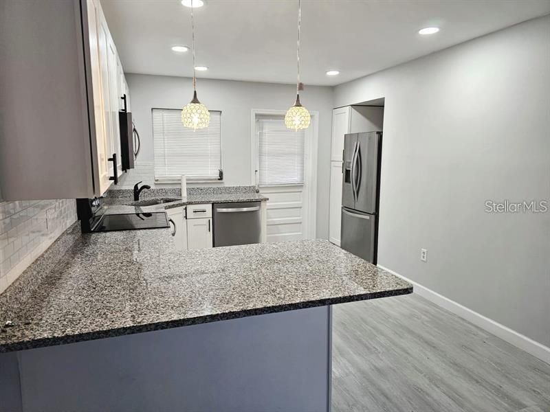 For Rent: $2,200 (3 beds, 2 baths, 1200 Square Feet)