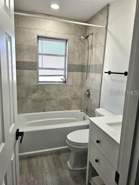 For Rent: $2,200 (3 beds, 2 baths, 1200 Square Feet)