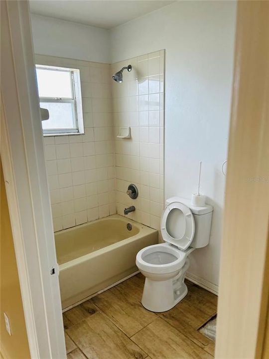 For Rent: $1,900 (3 beds, 2 baths, 1209 Square Feet)