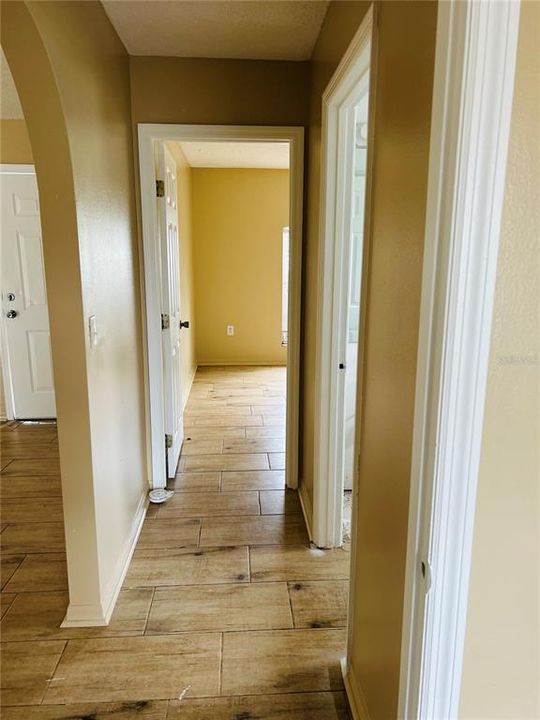 For Rent: $1,900 (3 beds, 2 baths, 1209 Square Feet)