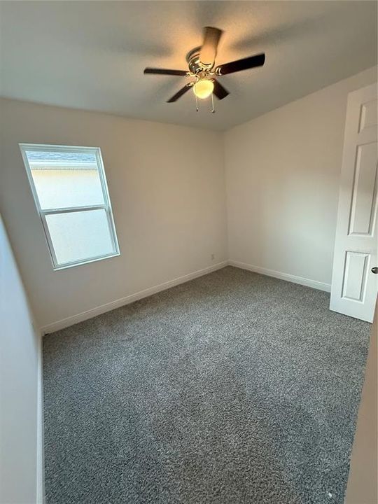 待售: $480,000 (4 贝兹, 2 浴室, 2080 平方英尺)