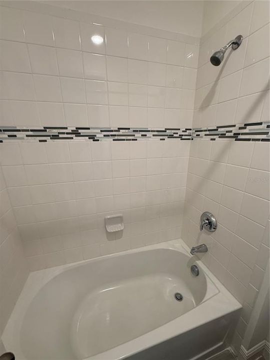 待售: $480,000 (4 贝兹, 2 浴室, 2080 平方英尺)