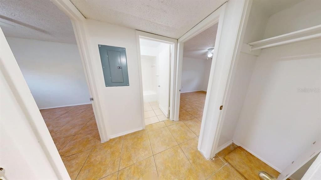 For Rent: $1,495 (2 beds, 1 baths, 885 Square Feet)