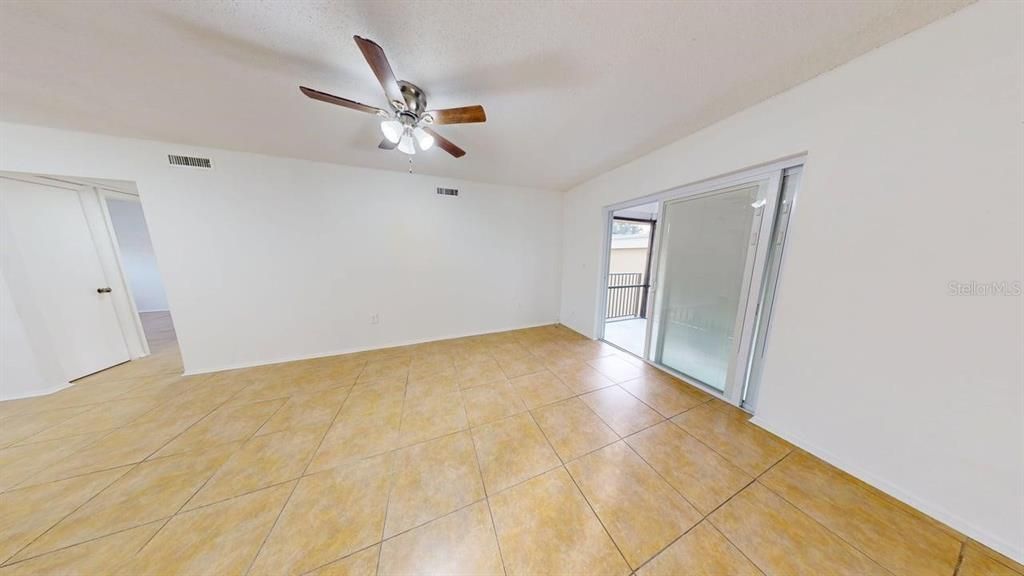 For Rent: $1,495 (2 beds, 1 baths, 885 Square Feet)