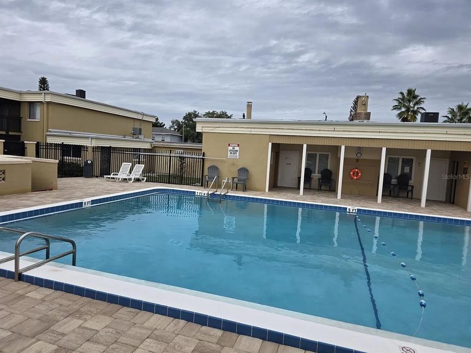 For Rent: $1,495 (2 beds, 1 baths, 885 Square Feet)