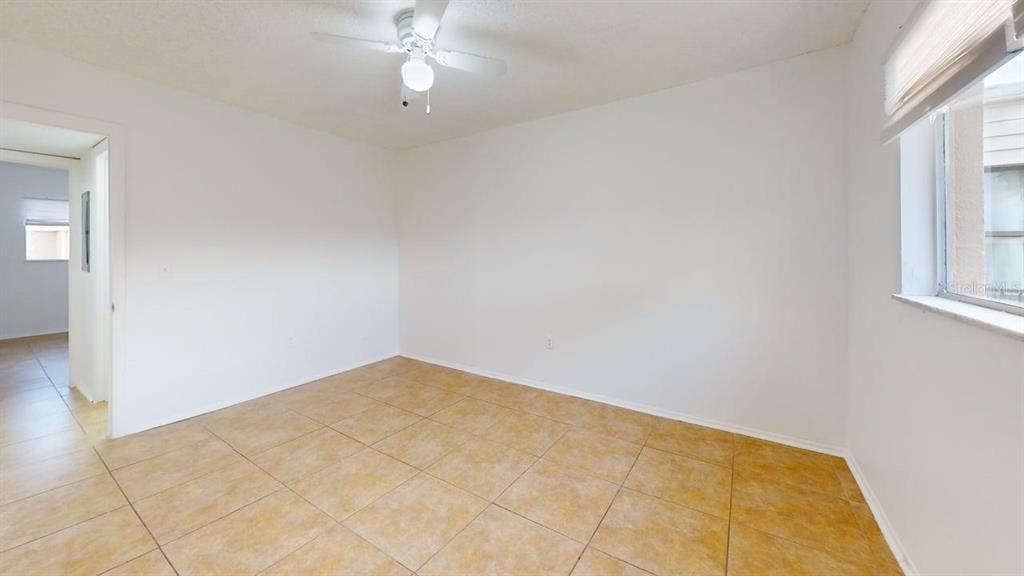 For Rent: $1,495 (2 beds, 1 baths, 885 Square Feet)